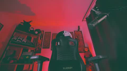 Snapshot of olliver___y chatting on 16, 6, 2026 online show from 16, 6, 2026