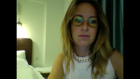 Snapshot of olyra11 chatting on 6, 1, 2026 olyra11 online show from 6, 1, 2026