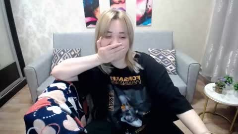 Snapshot of omg_itsperfect chatting on 6, 10, 2025 Fina online show from 6, 10, 2025