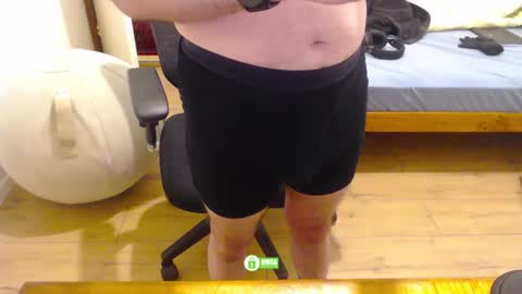 Snapshot of omisoluckyguy chatting on 20, 12, 2025 lucky guy online show from 20, 12, 2025