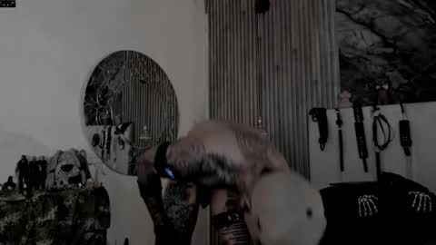     ... online show from 14, 4, 2026