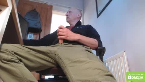 Snapshot of one_balled_wonder chatting on 8, 5, 2026 one balled wonder online show from 8, 5, 2026