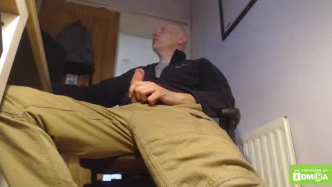 Snapshot of one_balled_wonder chatting on 15, 5, 2026 one balled wonder online show from 15, 5, 2026