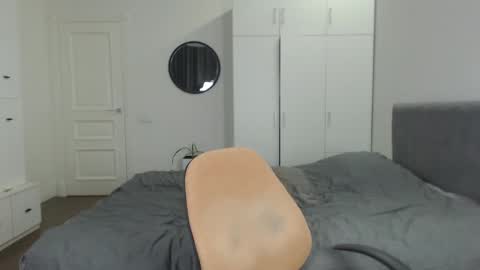 onebestlover online show from 21, 2, 2025