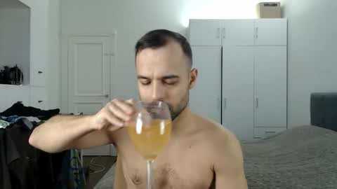 Snapshot of onebestlover chatting on 25, 3, 2026 onebestlover online show from 25, 3, 2026