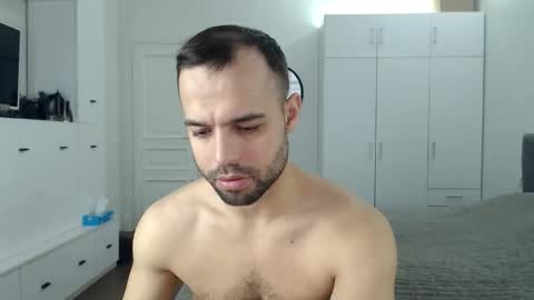 Snapshot of onebestlover chatting on 1, 4, 2026 onebestlover online show from 1, 4, 2026