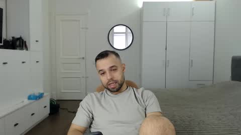 Snapshot of onebestlover chatting on 5, 4, 2026 onebestlover online show from 5, 4, 2026