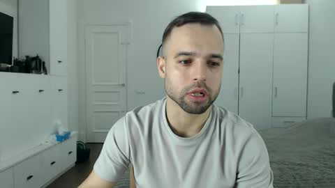 Snapshot of onebestlover chatting on 6, 4, 2026 onebestlover online show from 6, 4, 2026