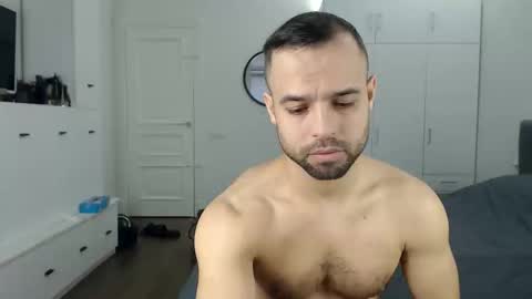 Snapshot of onebestlover chatting on 9, 4, 2026 onebestlover online show from 9, 4, 2026