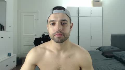 Snapshot of onebestlover chatting on 14, 6, 2026 onebestlover online show from 14, 6, 2026