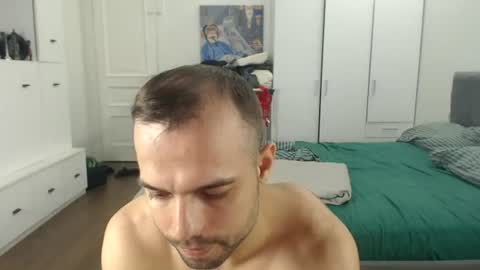 Snapshot of onebestlover chatting on 2, 7, 2026 onebestlover online show from 2, 7, 2026
