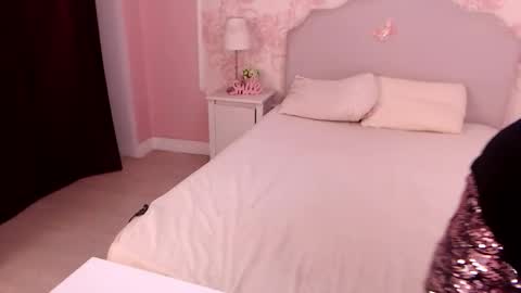 Nicole online show from 3, 10, 2025