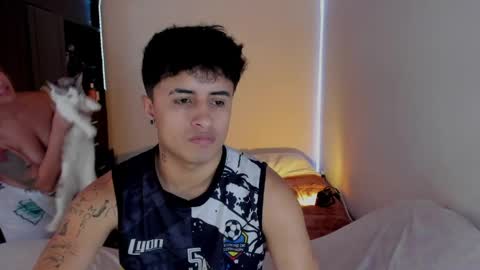 Snapshot of onemore_cum chatting on 22, 4, 2026 YIN MIGUEL online show from 22, 4, 2026
