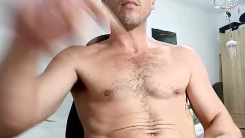 Snapshot of onenaiz23 chatting on 15, 9, 2025 Ricardo corazn de len online show from 15, 9, 2025