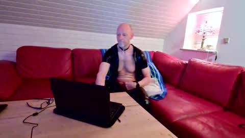 Snapshot of oneness1 chatting on 13, 5, 2026 oneness1 online show from 13, 5, 2026