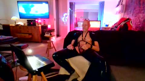 Snapshot of oneness1 chatting on 20, 5, 2026 oneness1 online show from 20, 5, 2026