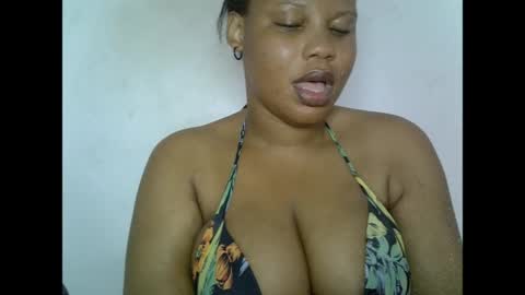 Snapshot of oneofdbestchubbygaloncb chatting on 18, 5, 2026 oneofdbestchubbygaloncb online show from 18, 5, 2026