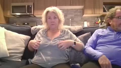 couple mature milf bigboobs curvy mommydaddy online show from 14, 1, 2025