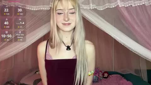 Snapshot of onlyeva1 chatting on 10, 5, 2026 Eva online show from 10, 5, 2026