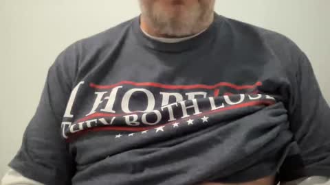 Snapshot of onthedlhere chatting on 16, 1, 2025 onthedlhere online show from 16, 1, 2025