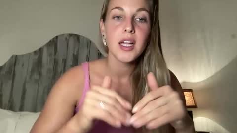 Snapshot of onyx_unleashed chatting on 25, 11, 2025 onyx_unleashed online show from 25, 11, 2025