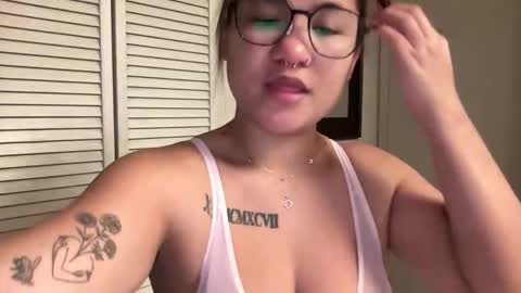 Miss Girly online show from 22, 12, 2025