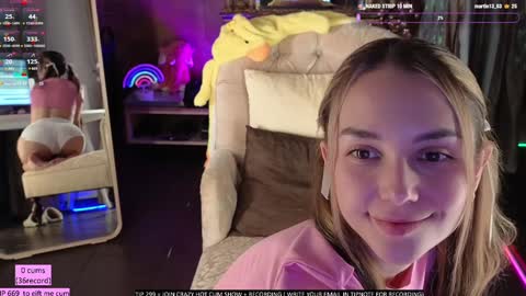 Snapshot of oooops__ chatting on 11, 12, 2024 Eva online show from 11, 12, 2024