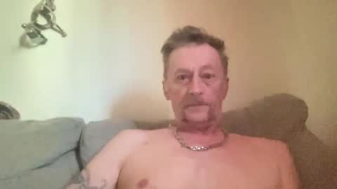 Snapshot of oopsalmostback chatting on 31, 5, 2026 oopsalmostback online show from 31, 5, 2026