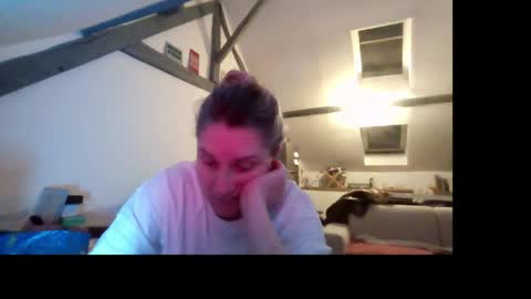 Snapshot of oopsmyass chatting on 23, 5, 2026 oopsmyass online show from 23, 5, 2026