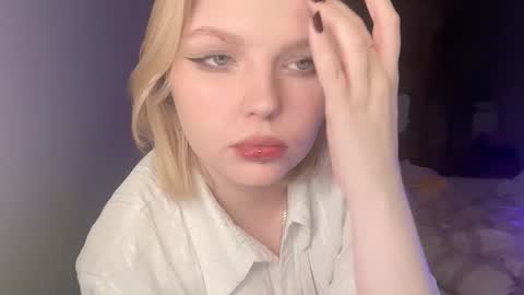 Snapshot of opheliaritz chatting on 22, 12, 2025 Ophelia online show from 22, 12, 2025