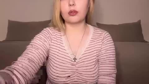 Snapshot of opheliaritz chatting on 15, 5, 2026 Ophelia online show from 15, 5, 2026