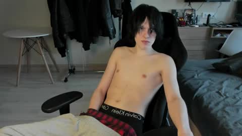 Bella and John online show from 5, 4, 2026