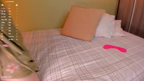 Snapshot of orchide_ chatting on 21, 9, 2025 Claire online show from 21, 9, 2025