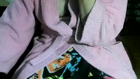 Snapshot of ore_cam chatting on 4, 5, 2026 Ore online show from 4, 5, 2026