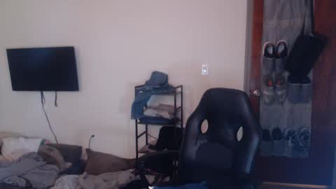Snapshot of oregon87 chatting on 16, 4, 2026 The Oregon Lumberjack online show from 16, 4, 2026