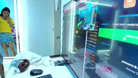 Snapshot of oriana_wood chatting on 27, 6, 2026 Oriana online show from 27, 6, 2026