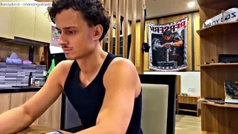 Snapshot of orlando__bloom chatting on 3, 6, 2026 Fansly and Instagram - online show from 3, 6, 2026