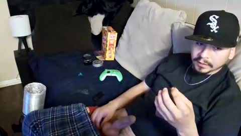 Snapshot of oscar1992toyota chatting on 27, 2, 2025 oscar1992toyota online show from 27, 2, 2025