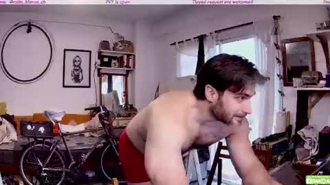 Snapshot of osito_blanco chatting on 5, 8, 2026 Osito Blanco online show from 5, 8, 2026