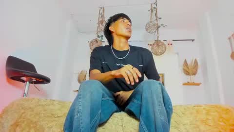 Snapshot of ousuke_noir chatting on 18, 7, 2026 theo online show from 18, 7, 2026