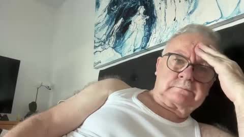 Snapshot of ozhairybearxxxx chatting on 6, 12, 2024 ozhairybearxxxx online show from 6, 12, 2024