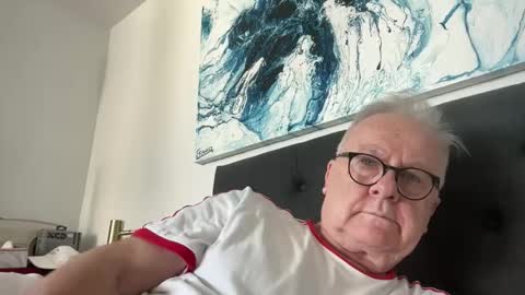 Snapshot of ozhairybearxxxx chatting on 26, 4, 2026 ozhairybearxxxx online show from 26, 4, 2026