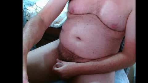 Snapshot of ozzieozzieoi chatting on 28, 5, 2026 HairyolOz online show from 28, 5, 2026
