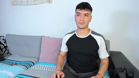 Snapshot of p_jhon chatting on 14, 9, 2025 P online show from 14, 9, 2025