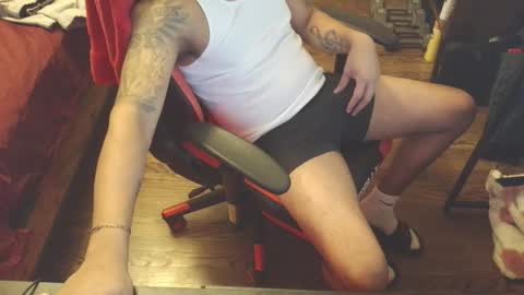 Snapshot of p_m_w_4l chatting on 15, 12, 2025 Jay M online show from 15, 12, 2025