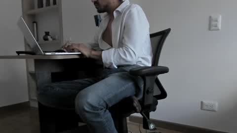 Snapshot of pablo_rincon95 chatting on 4, 12, 2024 pablo rincon95 online show from 4, 12, 2024