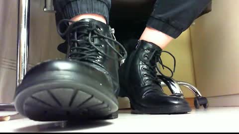 Snapshot of pablomenesssl chatting on 11, 1, 2025 Pablo Meness online show from 11, 1, 2025