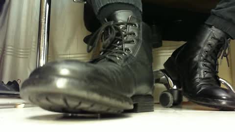 Snapshot of pablomenesssl chatting on 2, 2, 2025 Pablo Meness online show from 2, 2, 2025