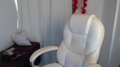 paiper online show from 12, 1, 2026