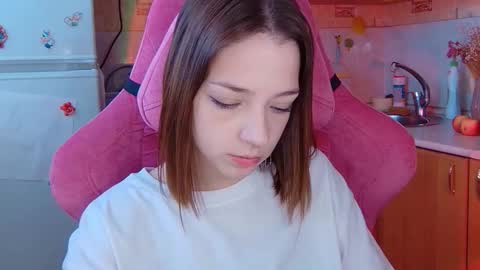 Snapshot of pambeeslyy chatting on 2, 3, 2026 Pam online show from 2, 3, 2026